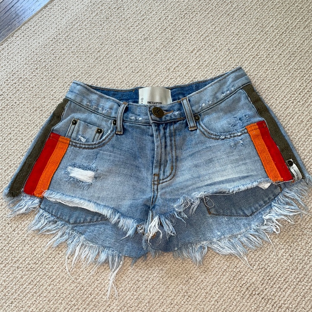 !SIZE 22! One Teaspoon bonitas short